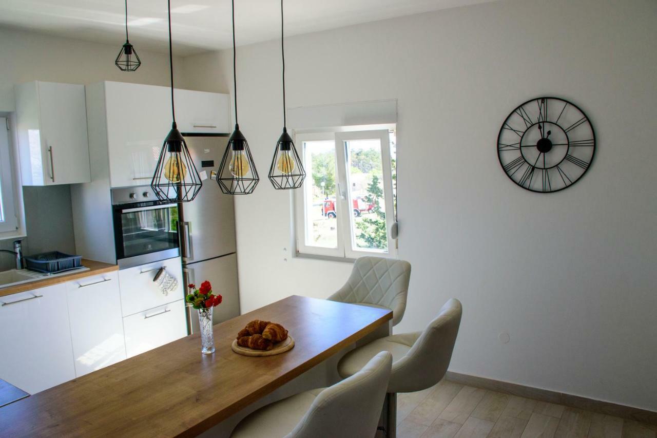 Apartman Sunset Ražanac Buitenkant foto